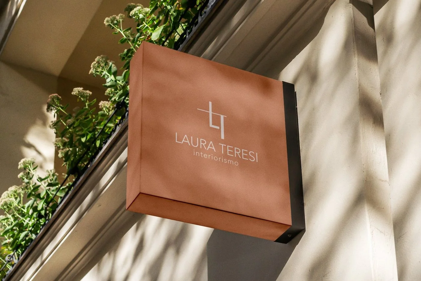 Laura Teresi — rótulo e interiorismo